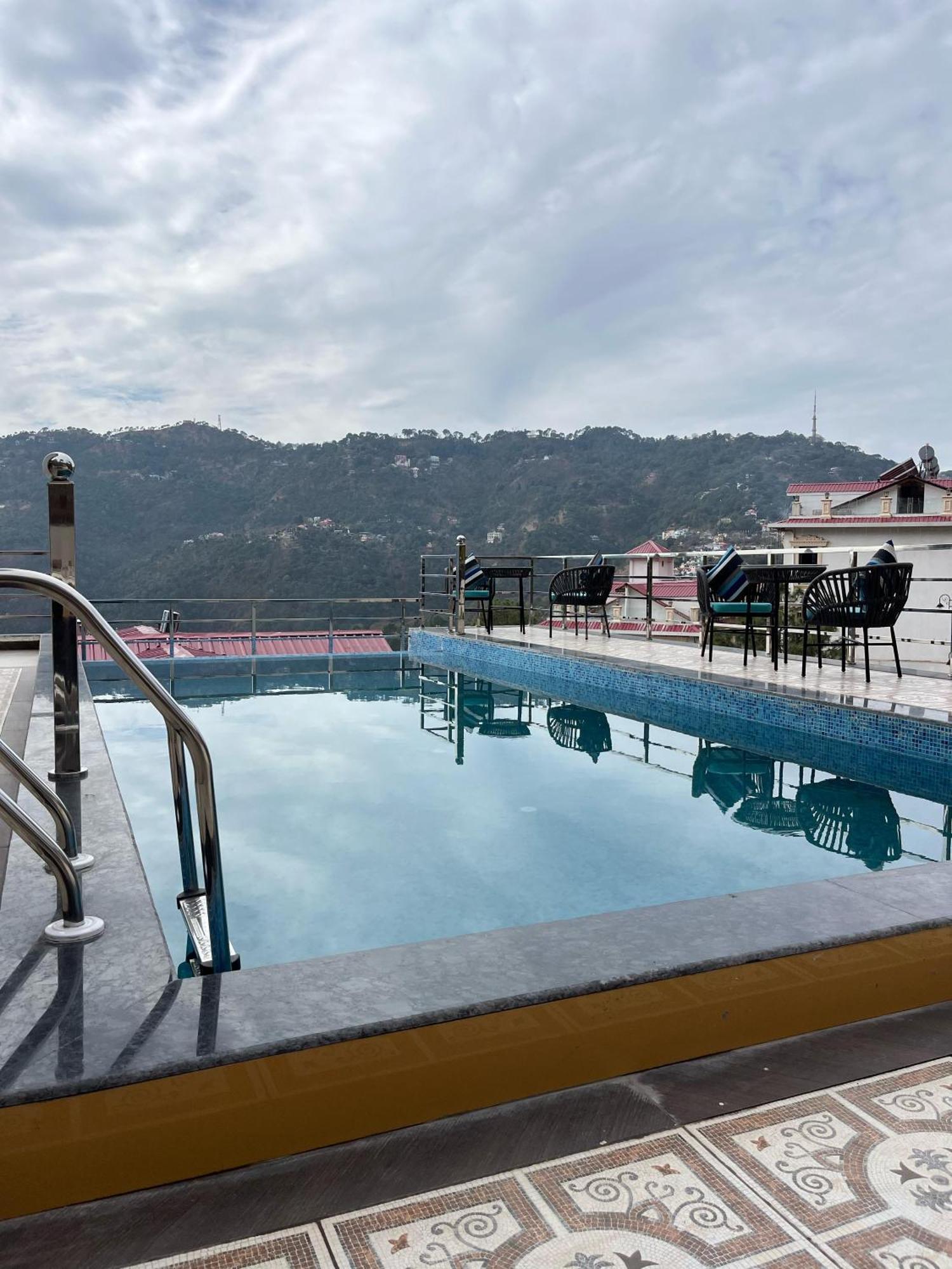 Villasita Resort Kasauli Zewnętrze zdjęcie